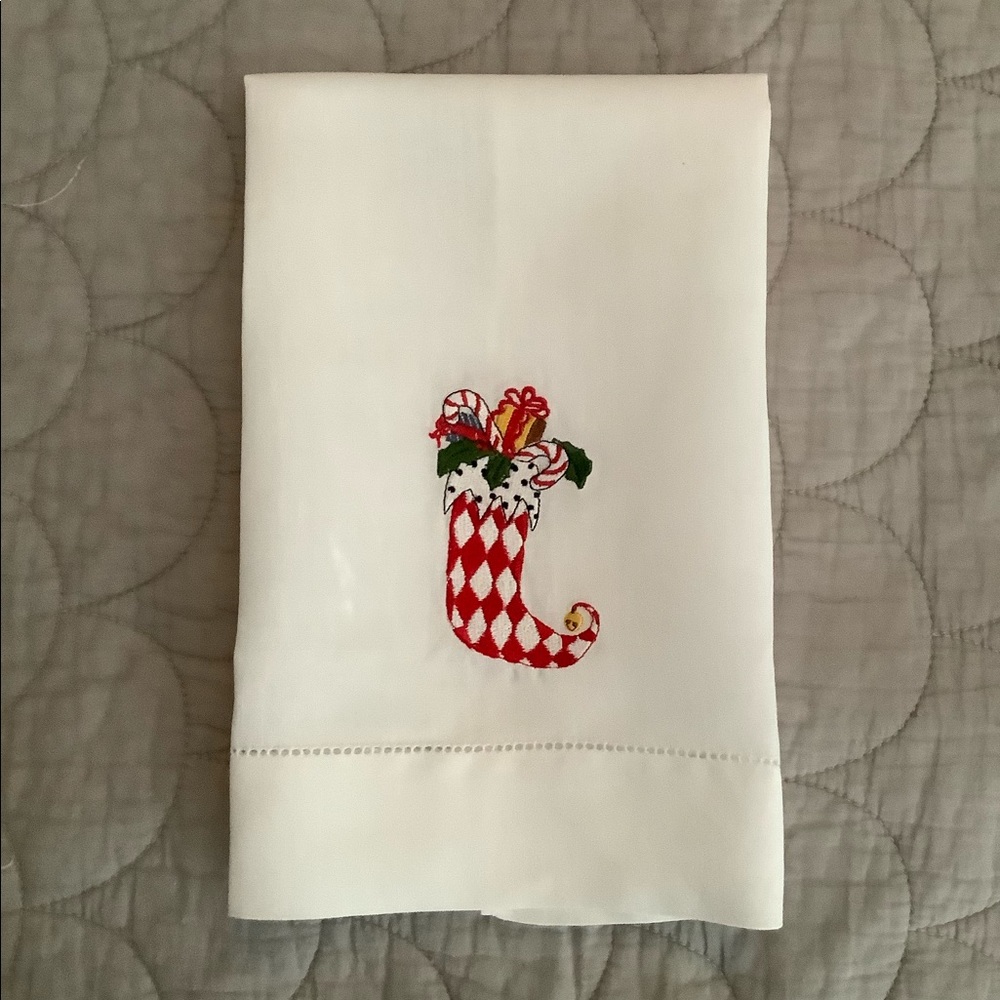 Embroidered Stocking Guest Towel NWOT